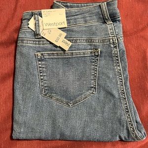 Westport High Rise Capri - Size 6 (petite)